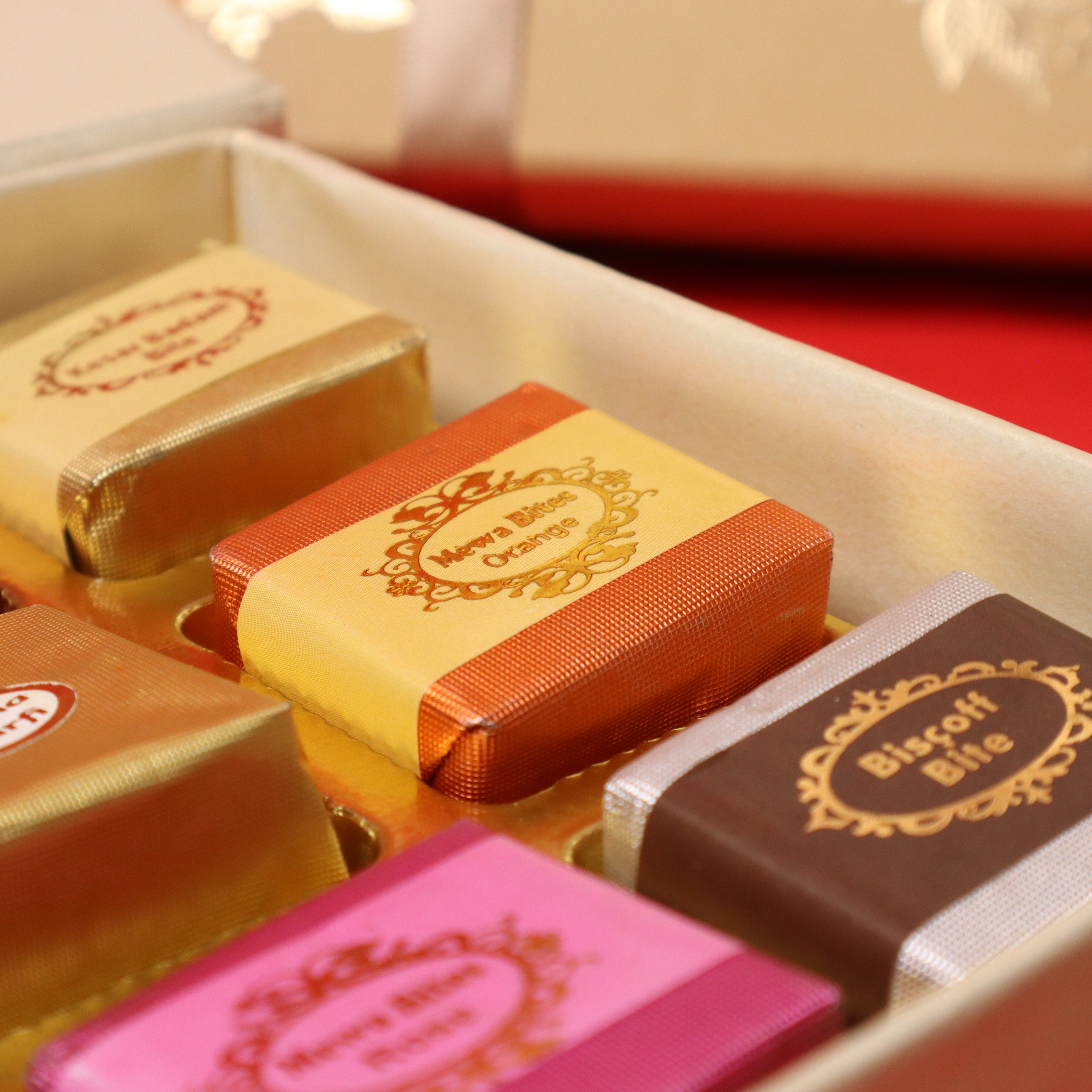 Everyone's Favourite! (3 jars + 6 chocolates)