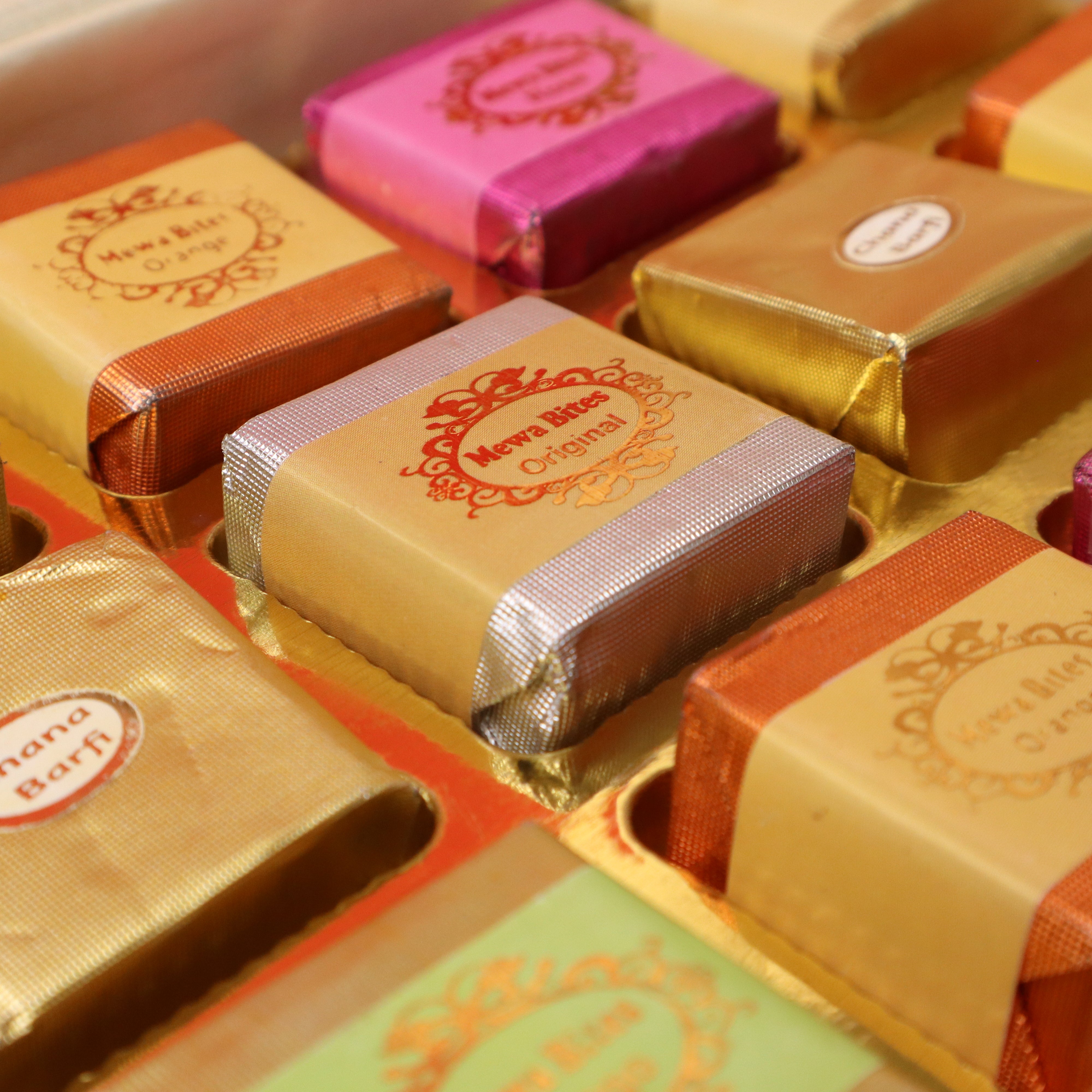 Everyone's Favourite! (3 jars + 6 chocolates)