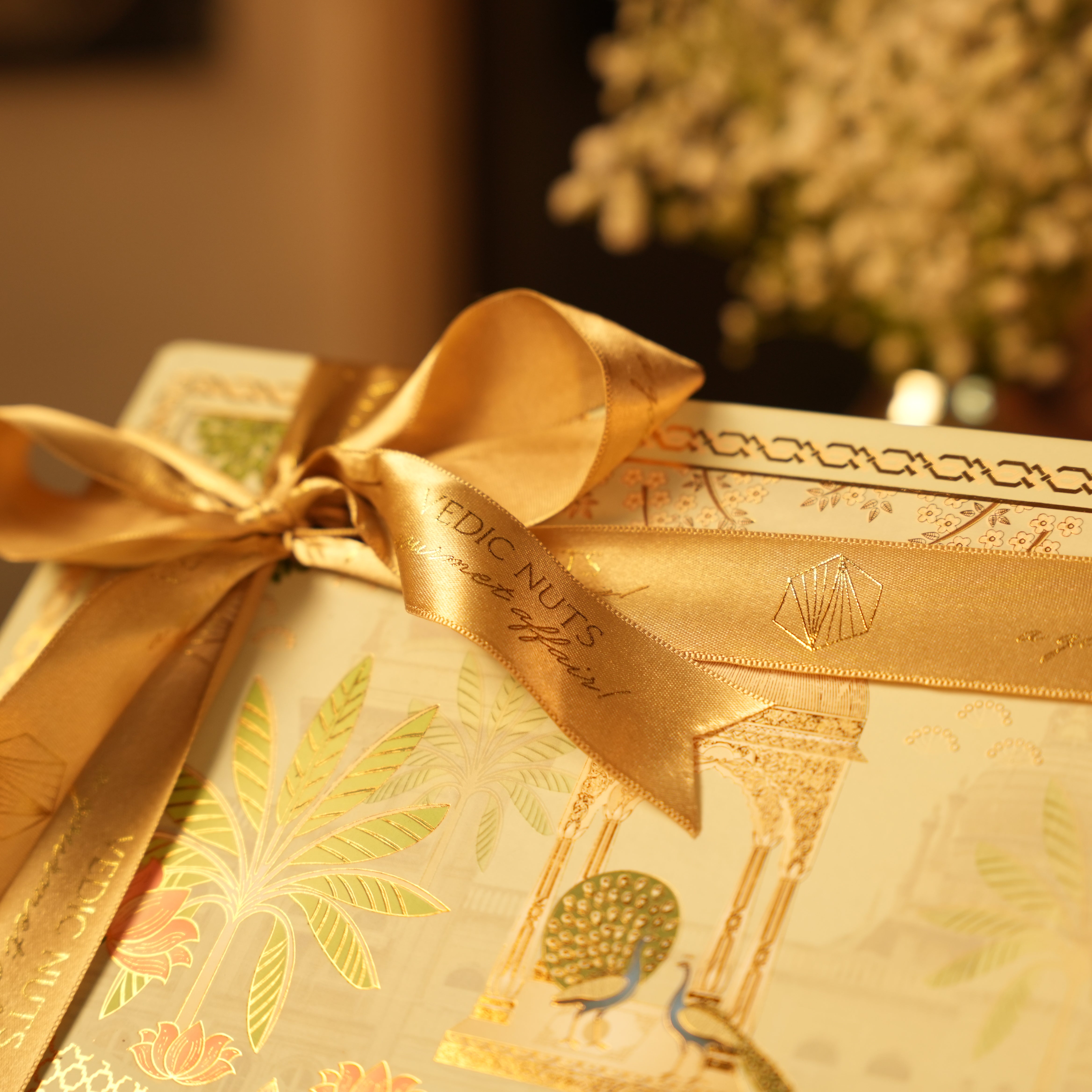 Mint Rose Celebrations Box: Set of 20