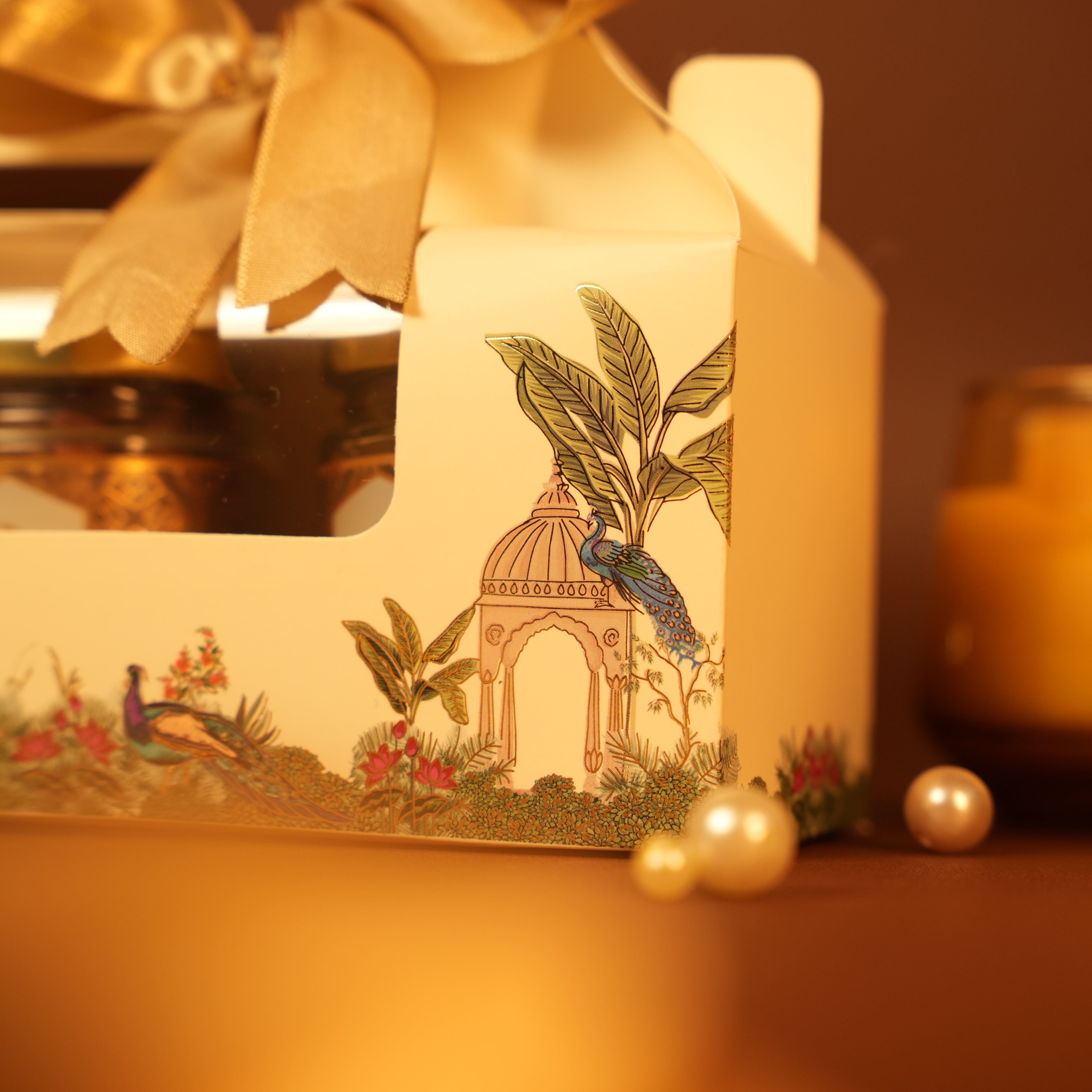 The Grand Handle Box: 3 jars