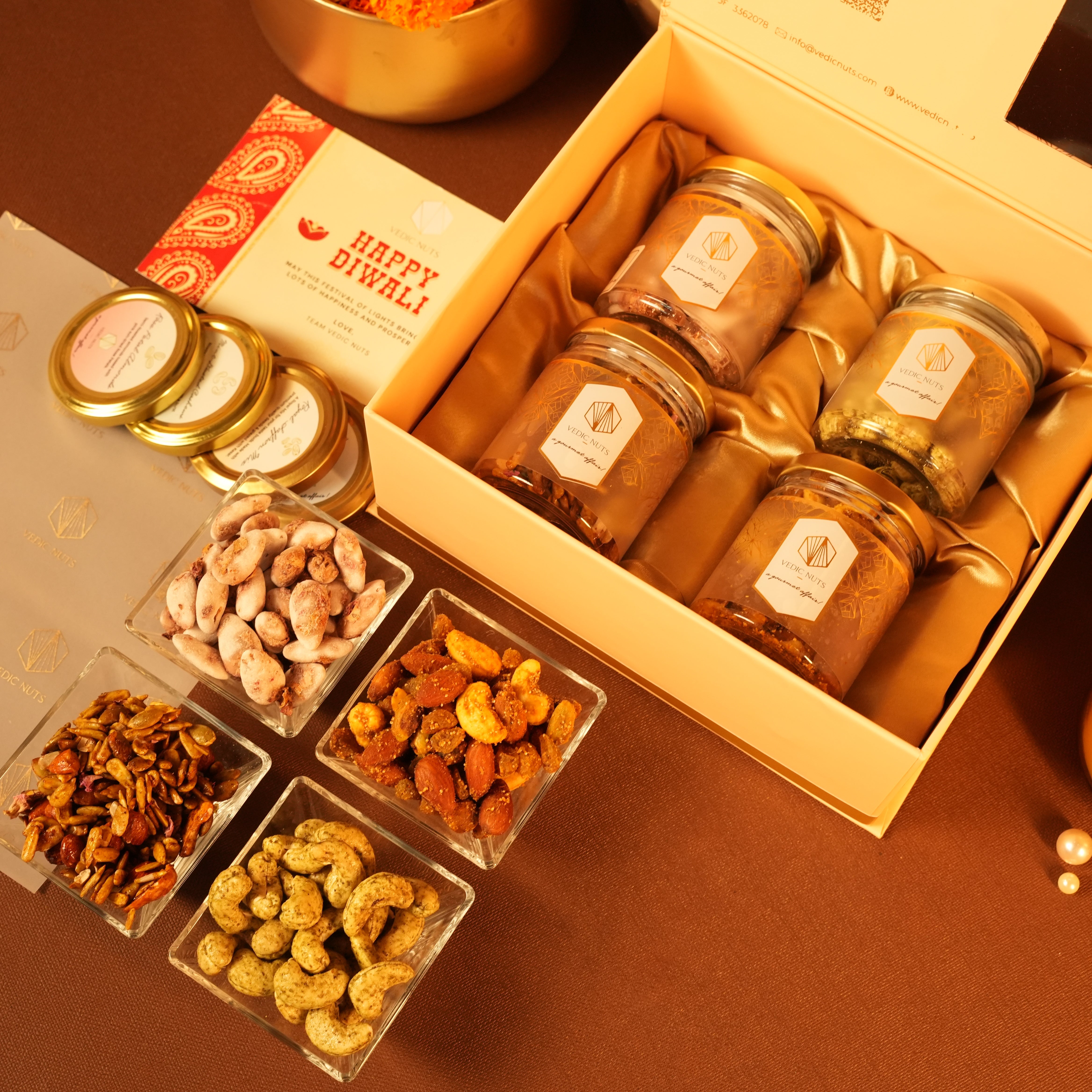 Pastel Indulgence Hamper (Set of 4: 100gms each)