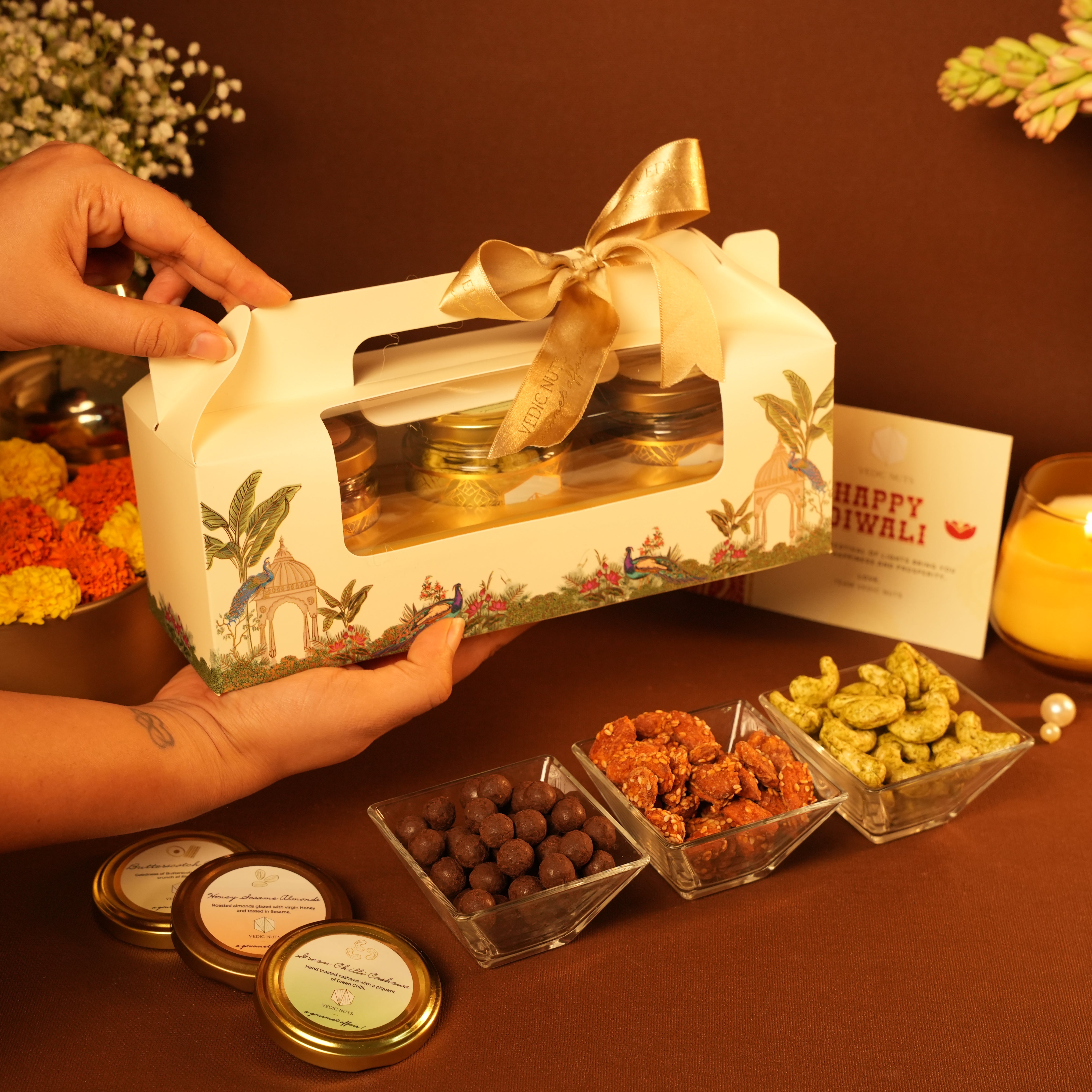 The Grand Handle Box: 3 jars