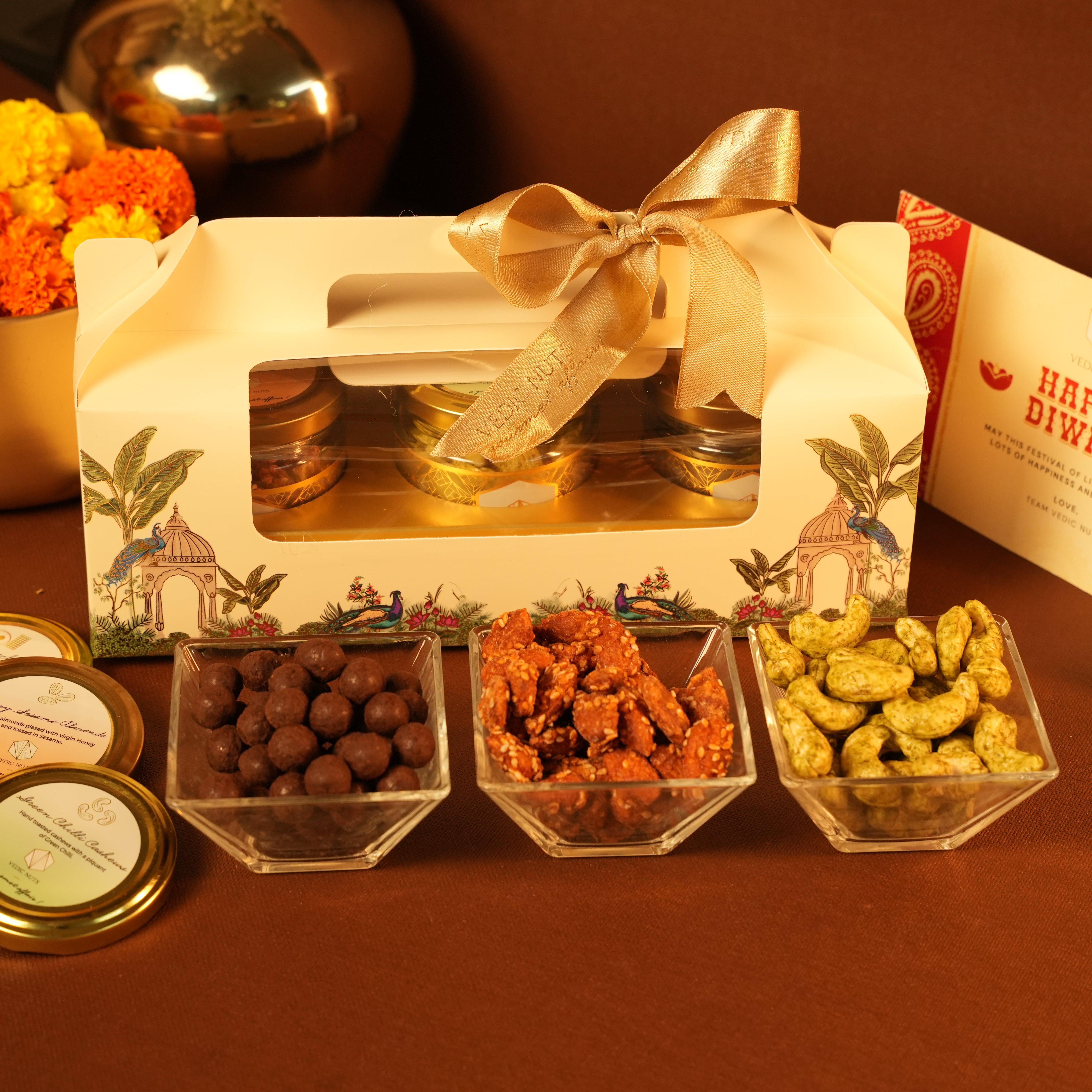 The Grand Handle Box: 3 jars
