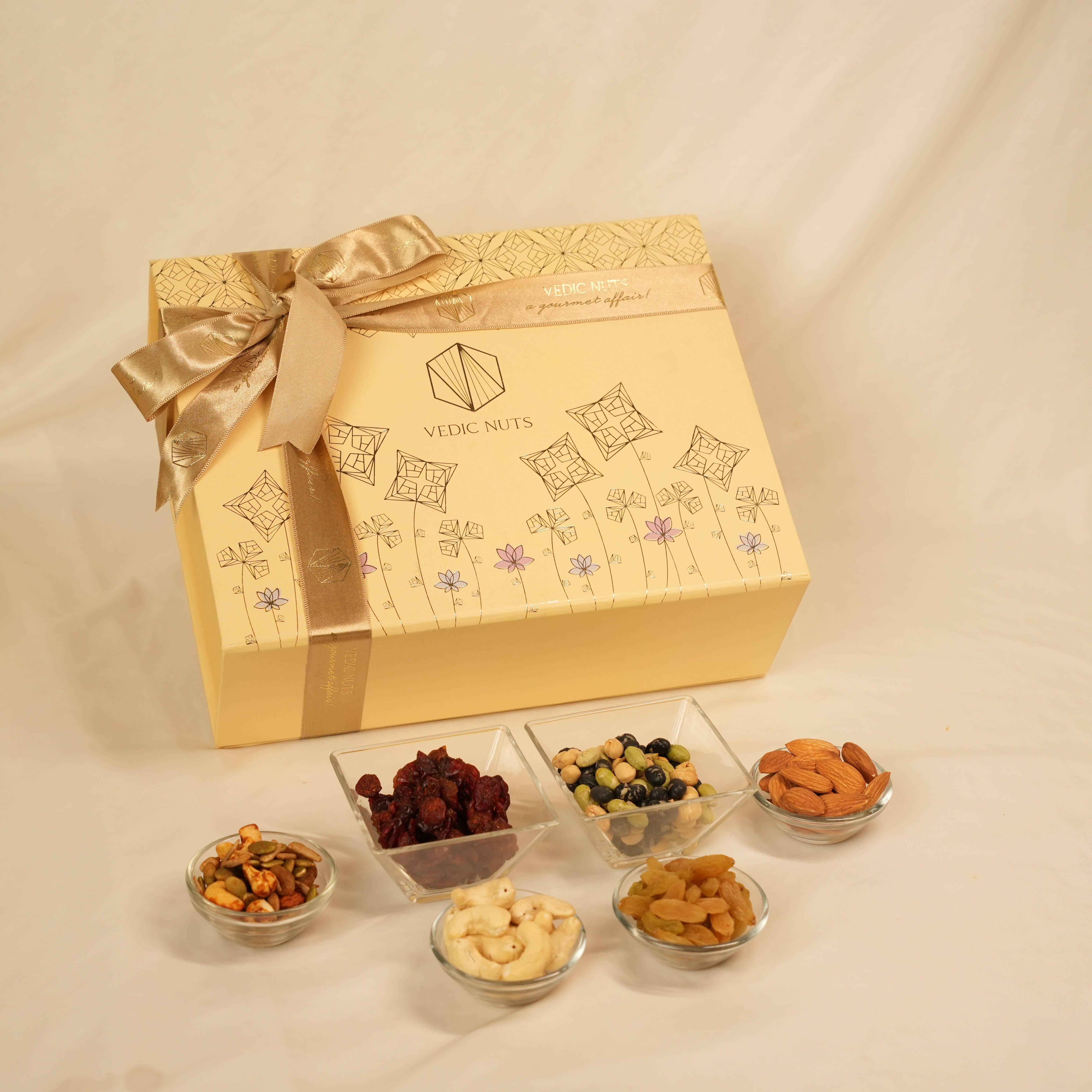 The Floral Collection (Set of 6 jars: 100gms each) Plain dry fruits