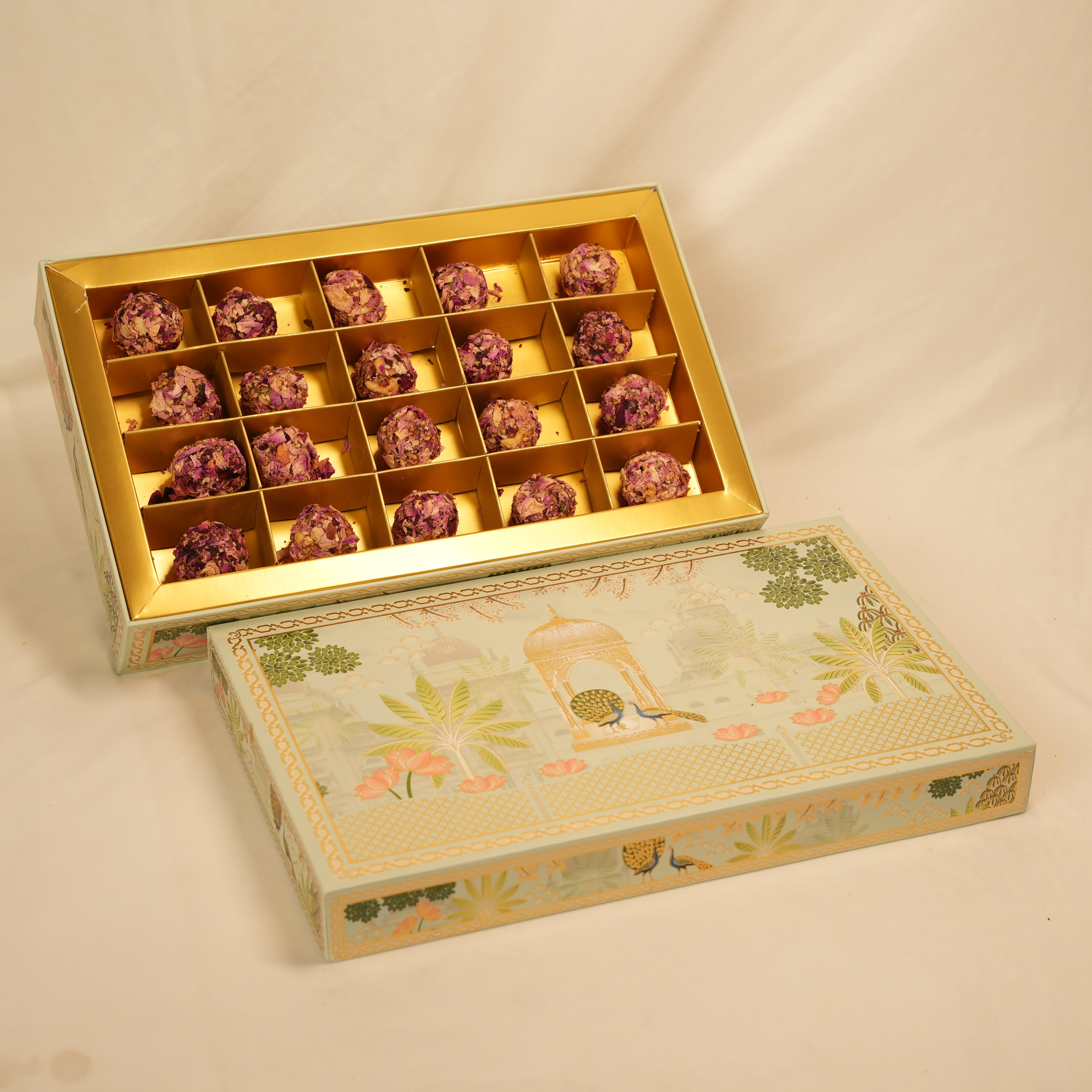 Mint Rose Celebrations Box: Set of 20