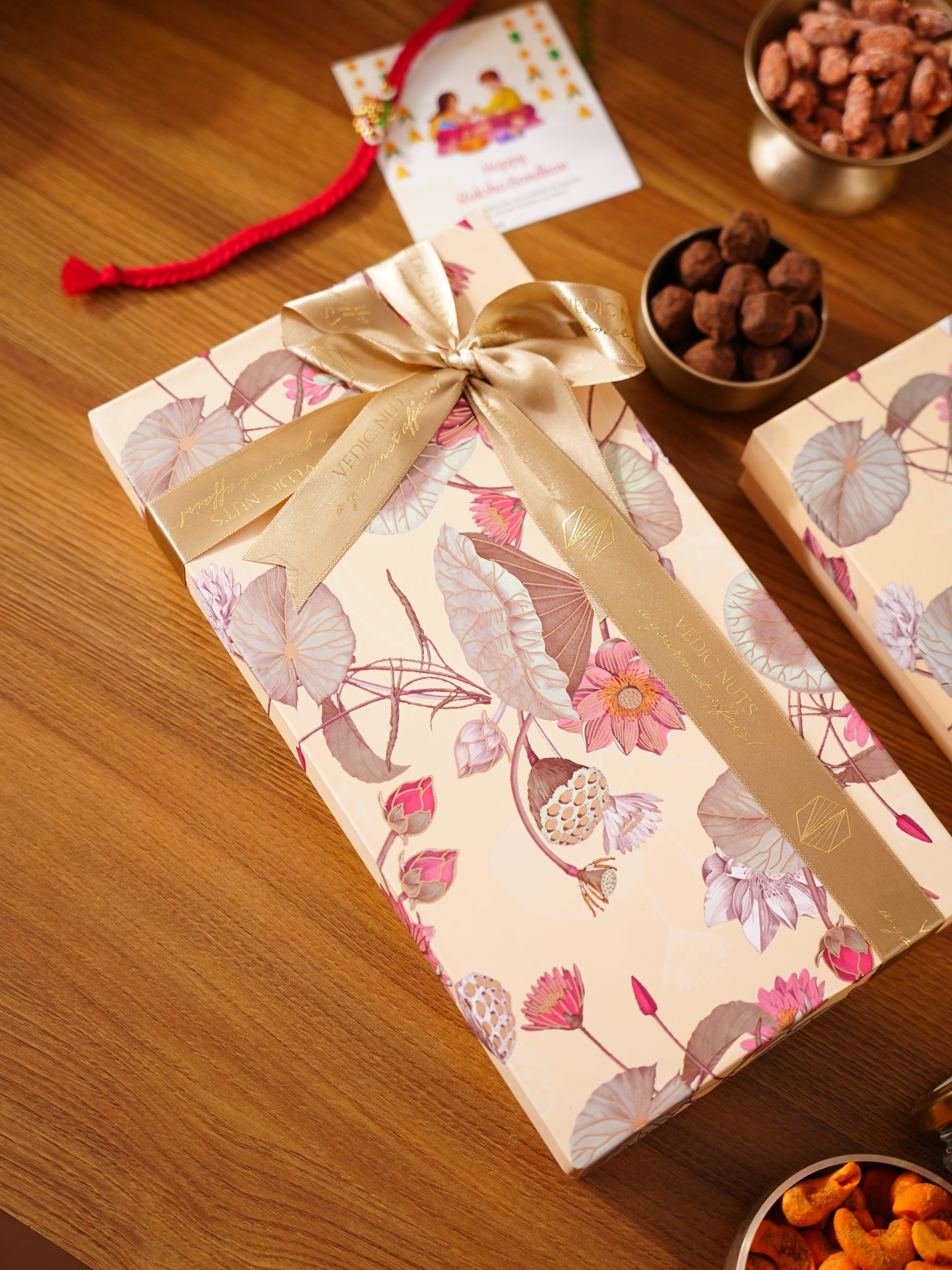 Mixed Sweets Box: Set of 18