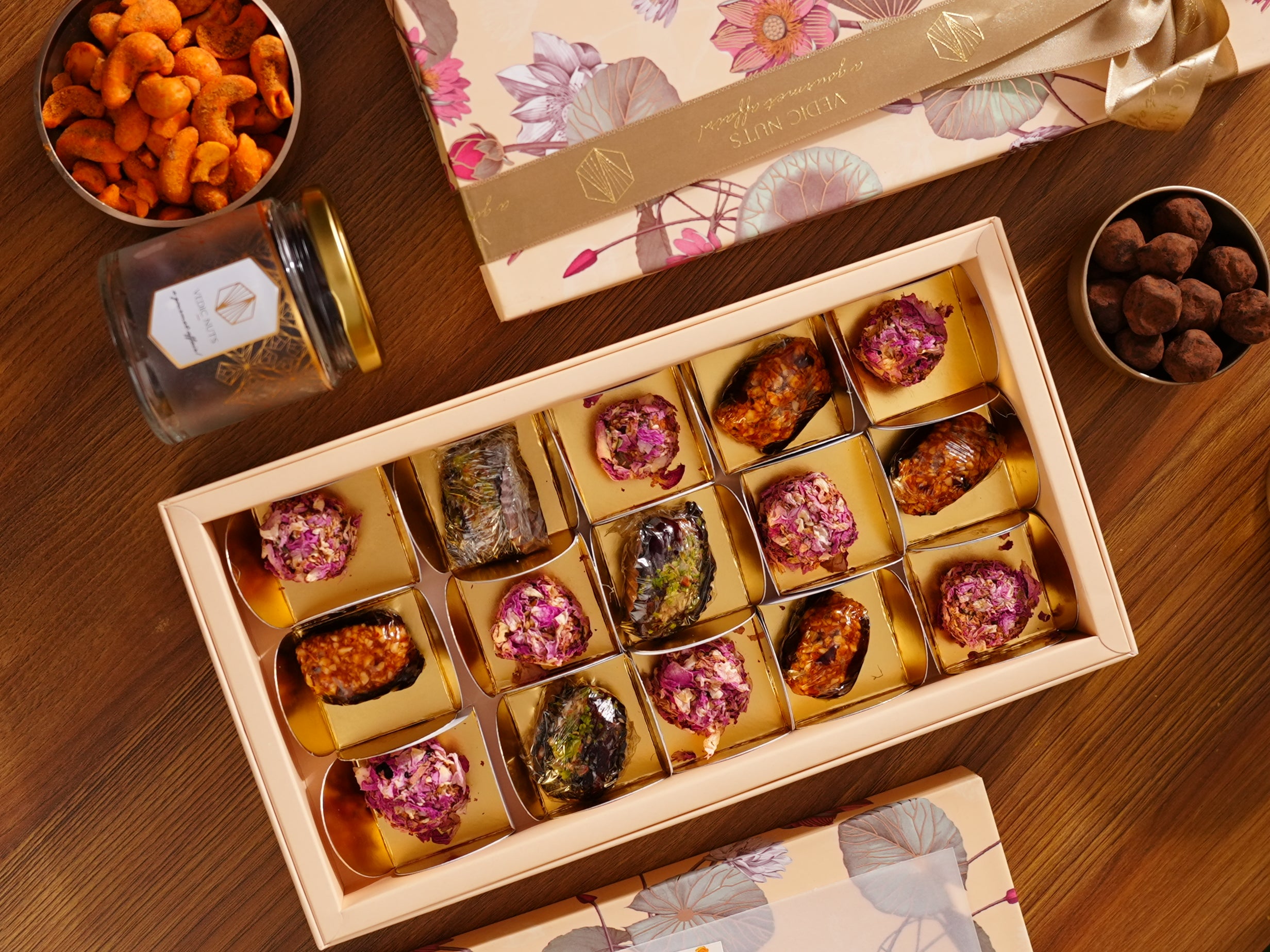 Mixed Sweets Box: Set of 18