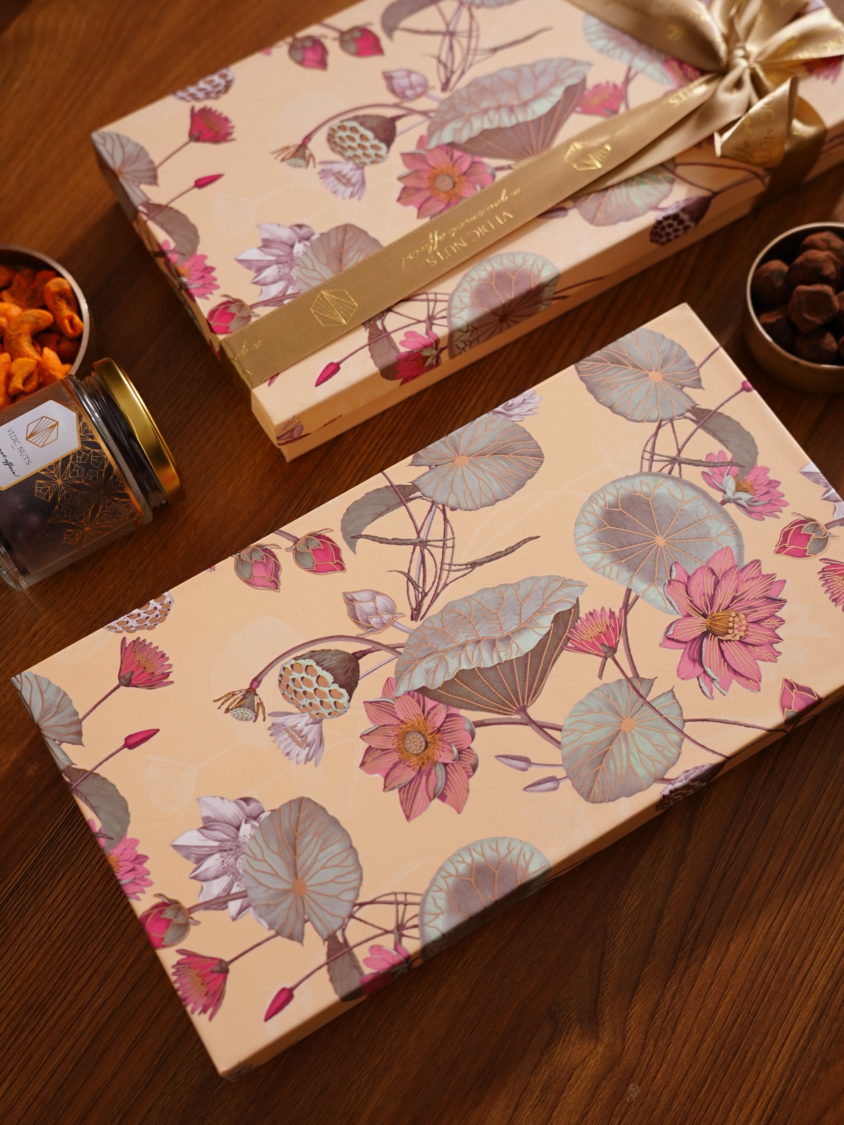 Mixed Sweets Box: Set of 18
