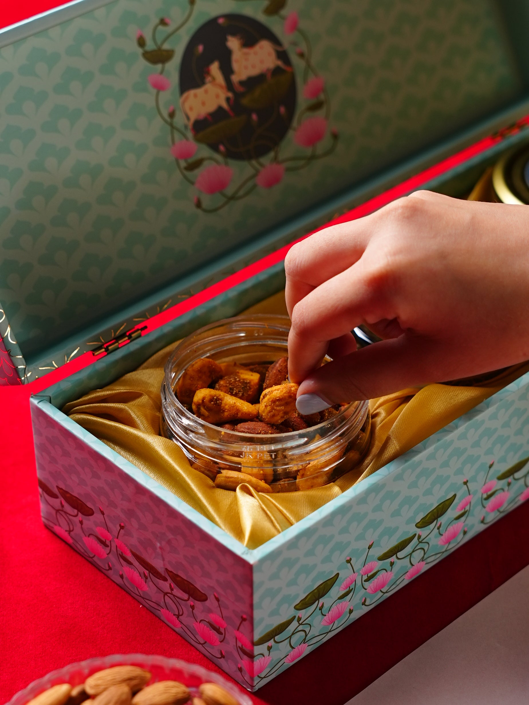 MDF Royal Diwali Hamper