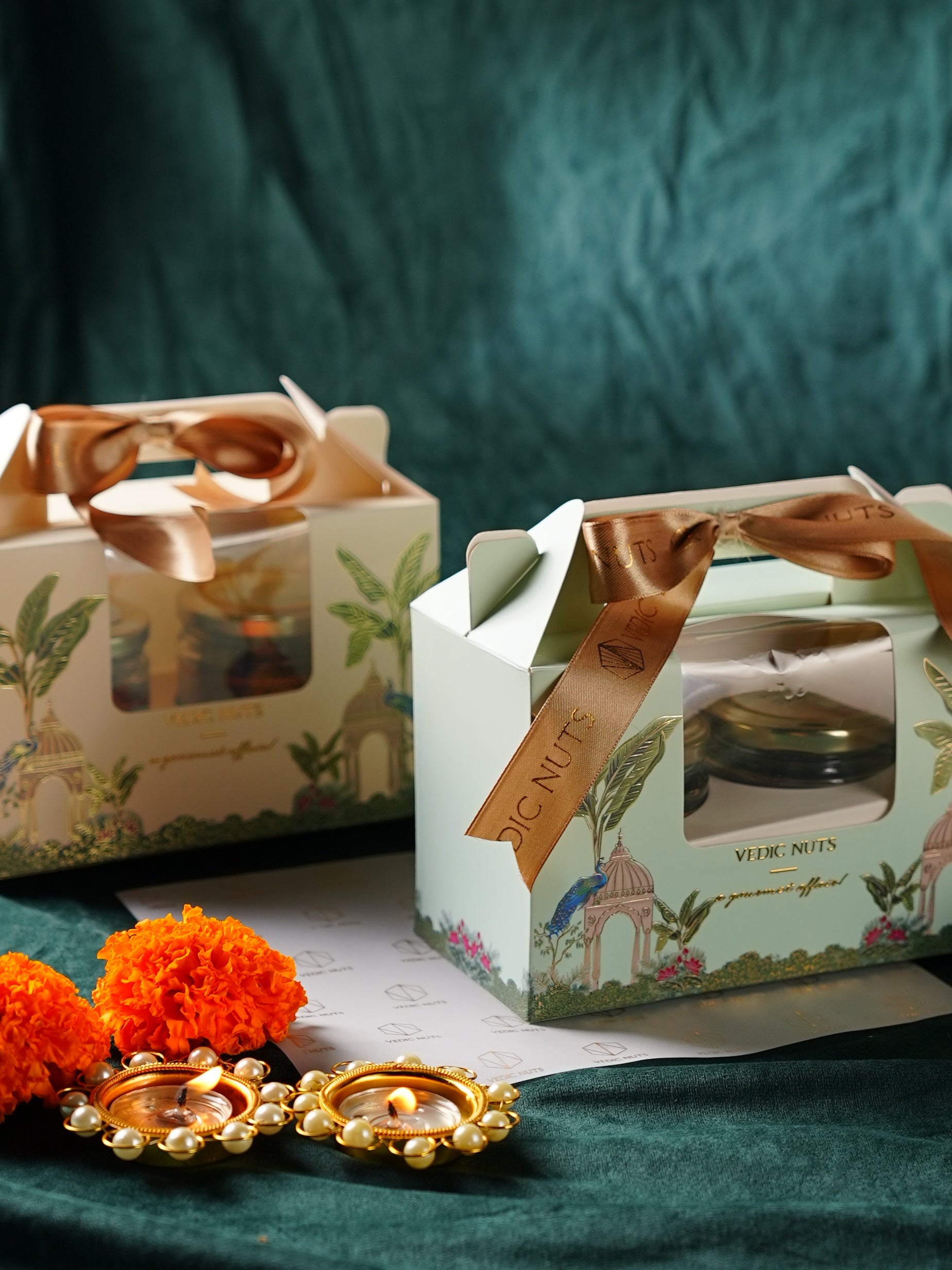 Pearl Handle box 100gms