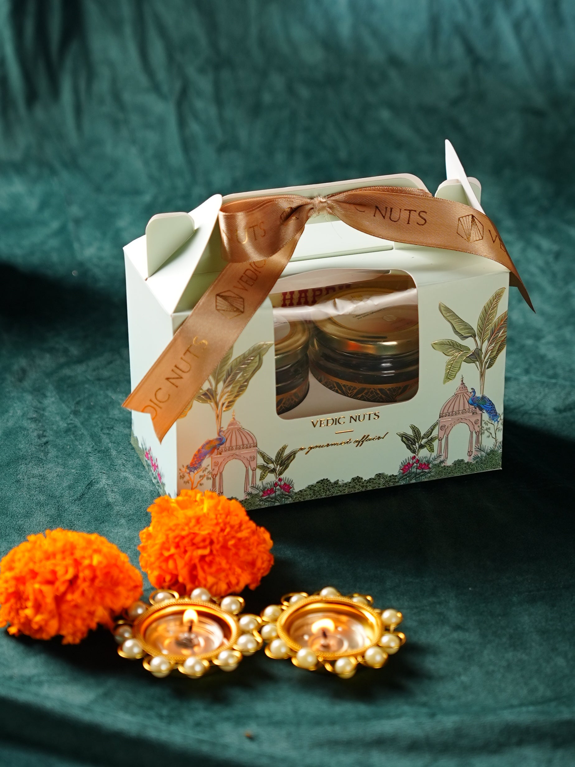 Pearl Handle box 100gms