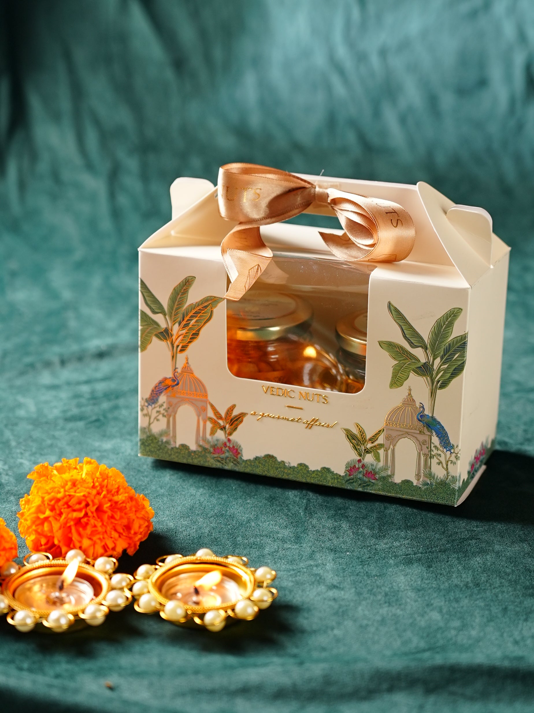 Pearl Handle box 100gms