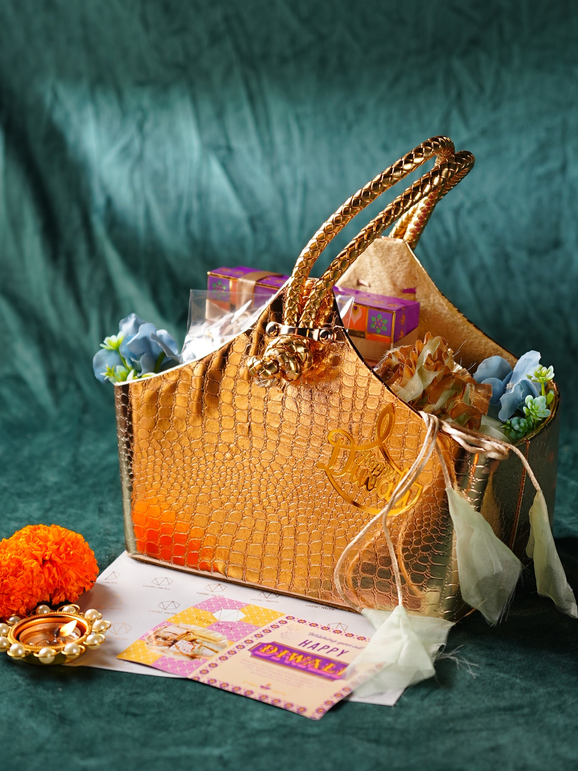 Golden Celebration Basket – A Festive Feast of Flavours