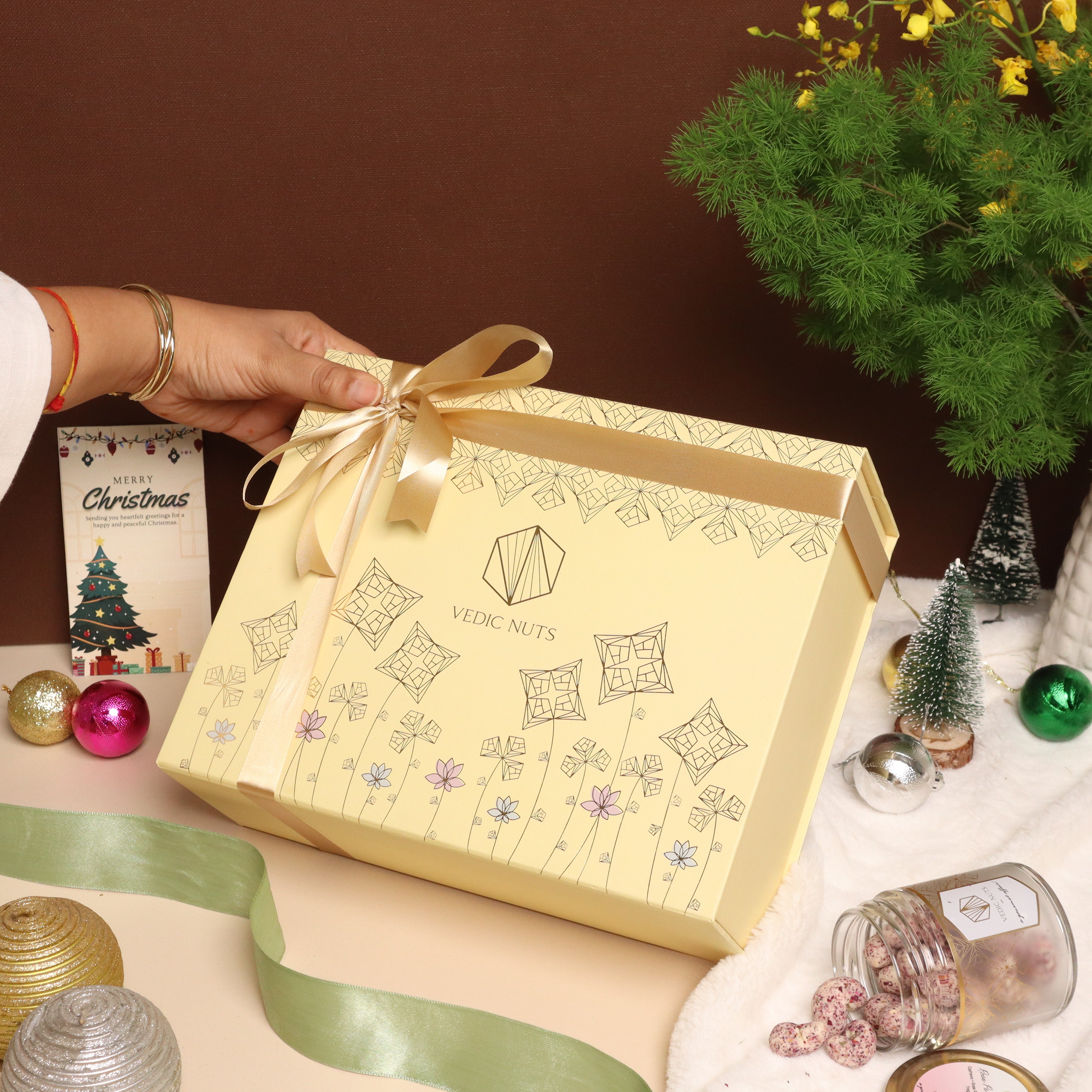 The Floral Collection (Set of 6 jars: 100gms each)