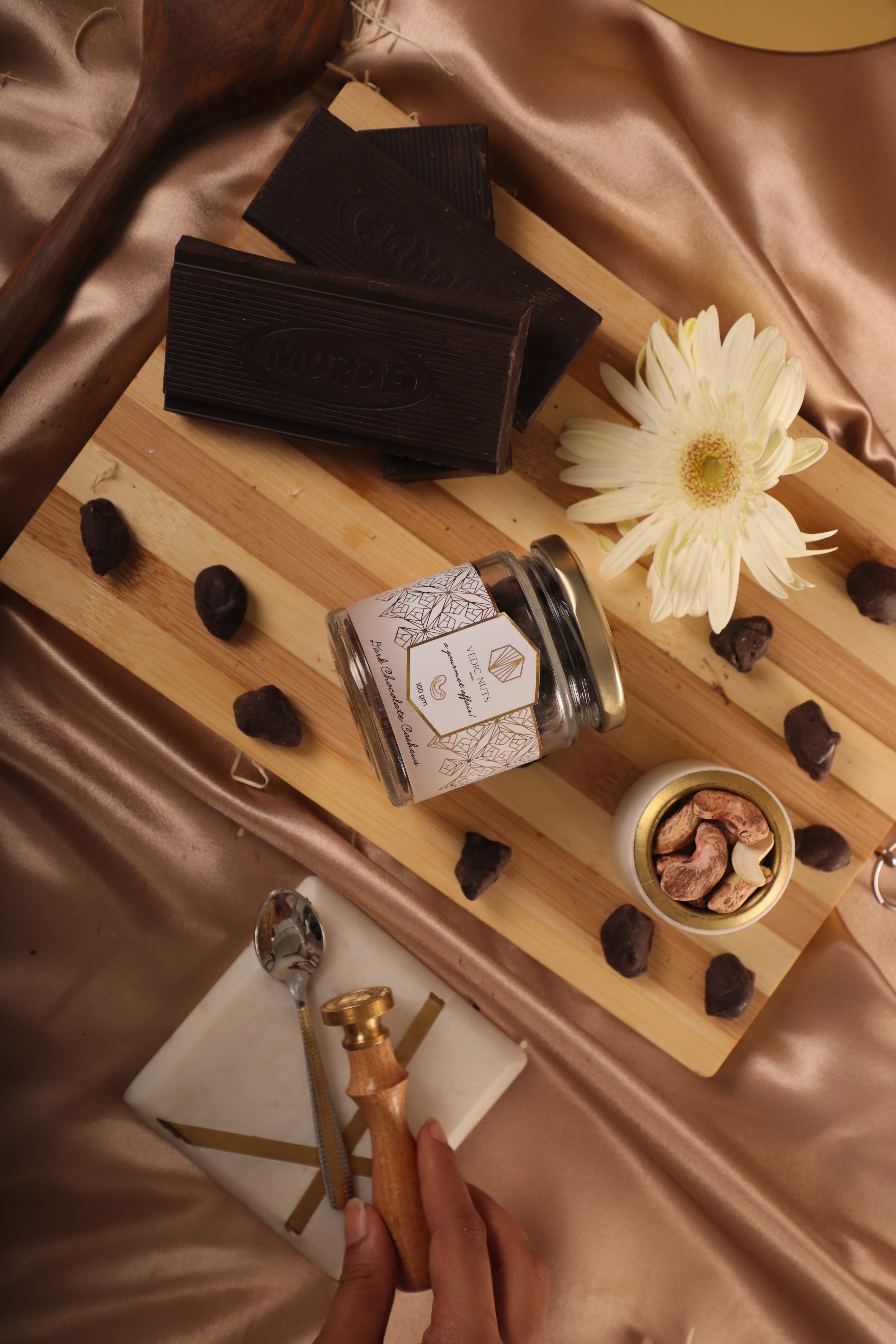 Dark Chocolate Cashews