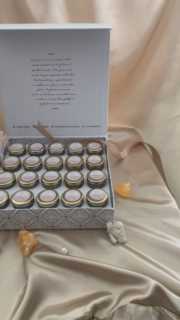 Pearl Collection (Set of 20 jars, 25gms each)
